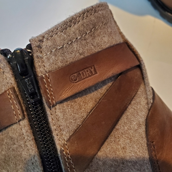 Merrell legacy buckle booties - Picture 6 of 11